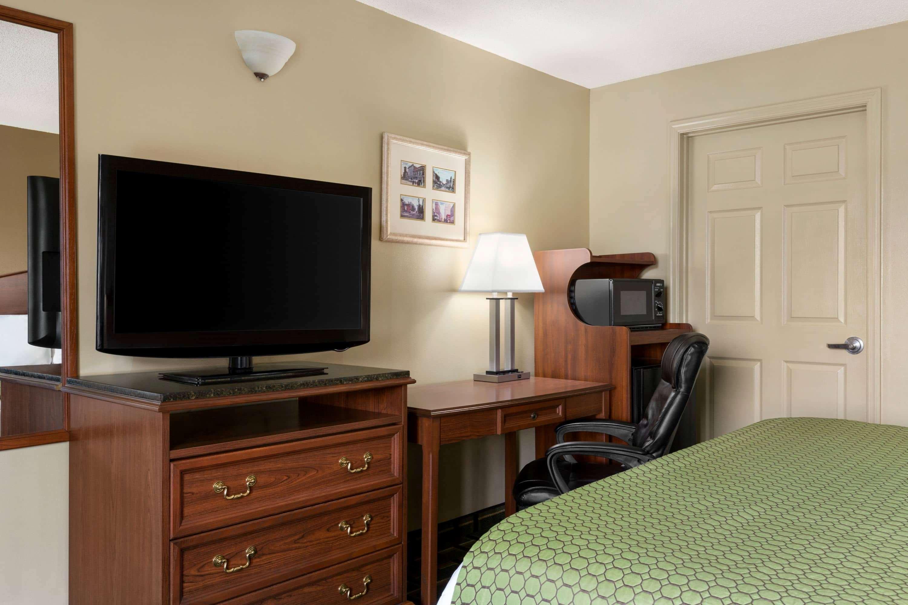 Motel Baymont By Wyndham Warner Robins Exterior foto