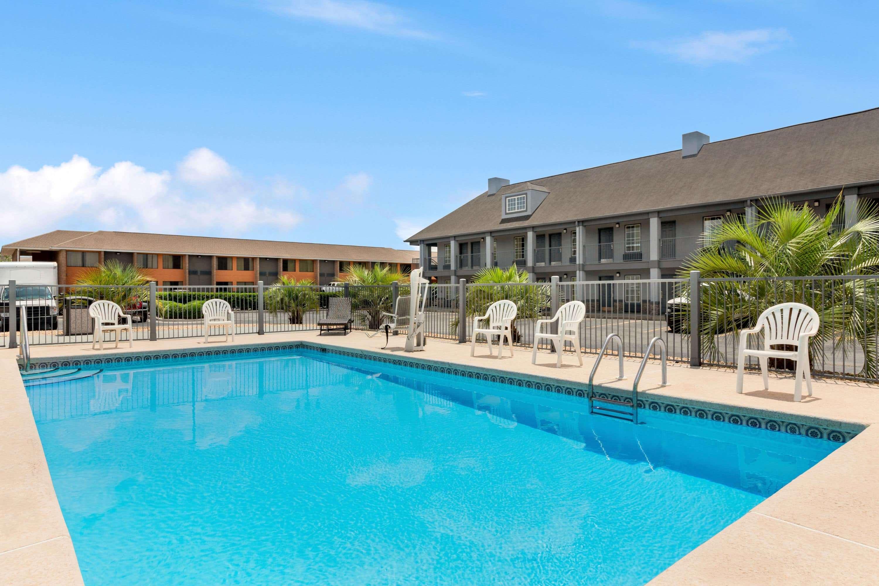 Motel Baymont By Wyndham Warner Robins Exterior foto