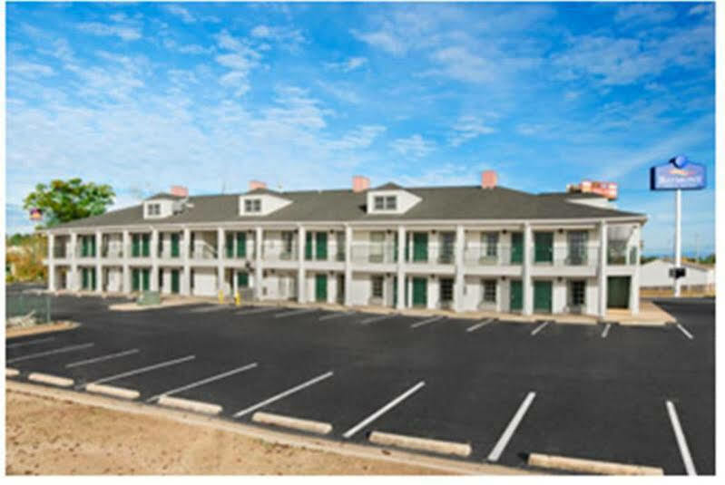 Motel Baymont By Wyndham Warner Robins Exterior foto